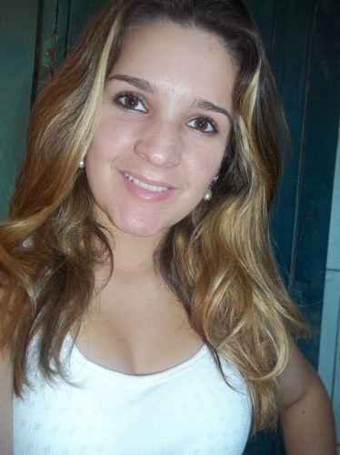 16 anos,Gaúcha tchê,louca por ROCK IN ROLL... gremista de ♥