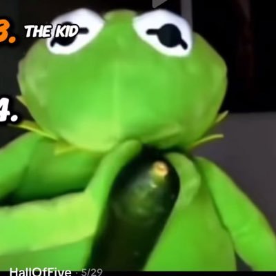 Golddbboy's profile picture. male - straight - horny 25/8🧎🏽‍♂️