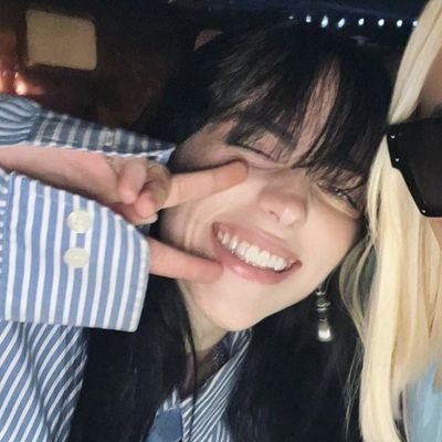 lamoursabs's profile picture. eu e a billie cantando cancer do my chemical romance