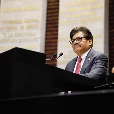 fchiguil's profile picture. Senador de la República