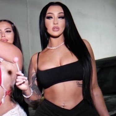 lilexxiixo's profile picture. Your favourite doll🥰 Discreet Playmate🎀 FMTY✈️