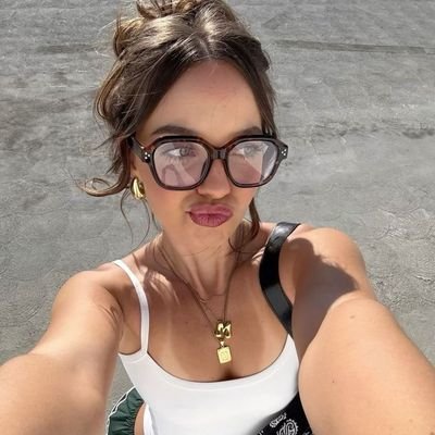 newromaantic's profile picture. ᥫ᭡ ˖ ۫ ִbooks, lecfosa, jb⁹ ּ ֶָ֢ .  imperfect for you - the alchemy stan