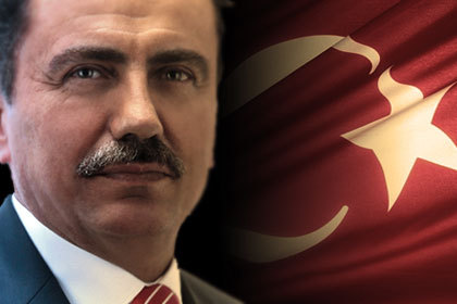 Bir saniyesine bile hâkim olamadığımız,hükmedemediğimiz bir hayat için,bir dünya için bu kadar fırıldak olmanın anlamı yok.