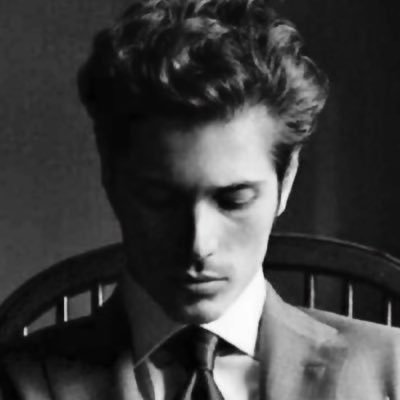 z000o4's profile picture. أطفئ ضجيج العالم وأنصّت لنفسك ♪♡