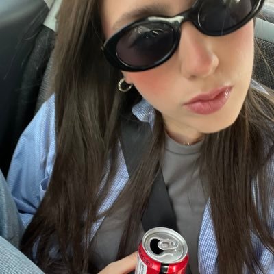 sl1mpickins2's profile picture. 