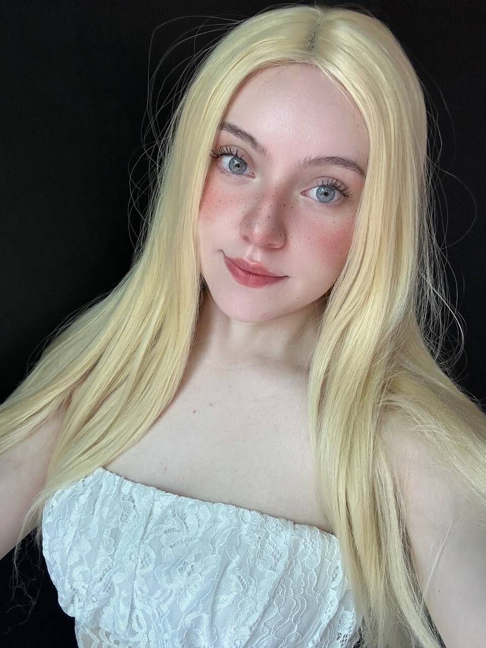 HalePember67489's profile picture. falling in luv with villains, DM me if ur one