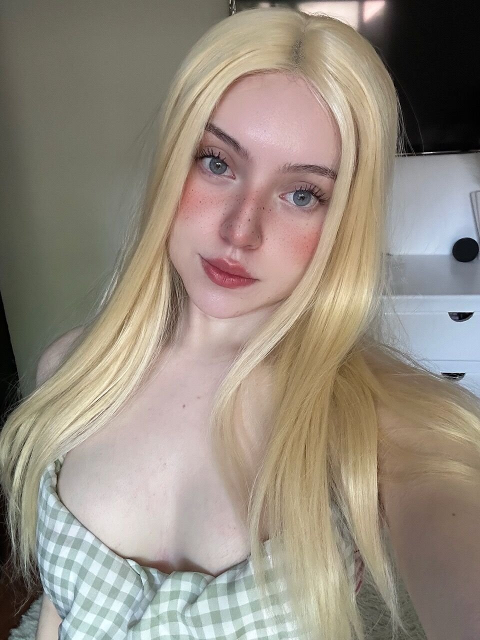 ArdenB30002's profile picture. is there a typing speed limit, DM mee before i find out