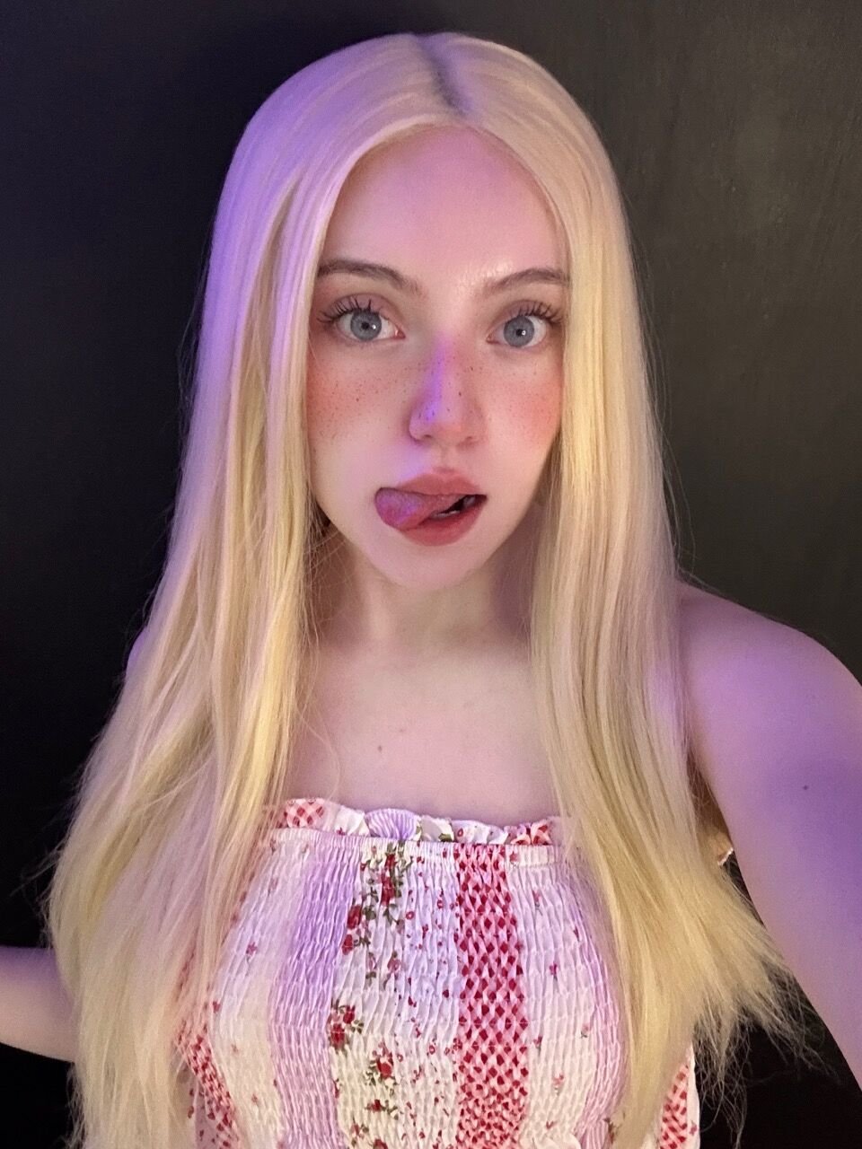 TrueK13060's profile picture. crazy ppl are actually the normal ones, DM me if youre part of the club