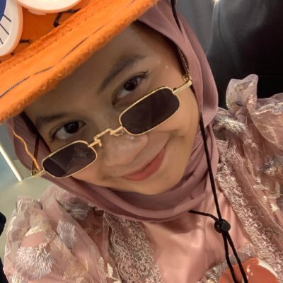 muncaine's profile picture. '25 – currently studying at my own pace ★