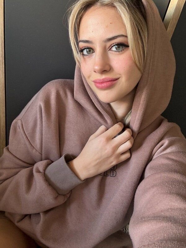 PrestonH22949's profile picture. deff not ur average internet girl, proof s in DMs