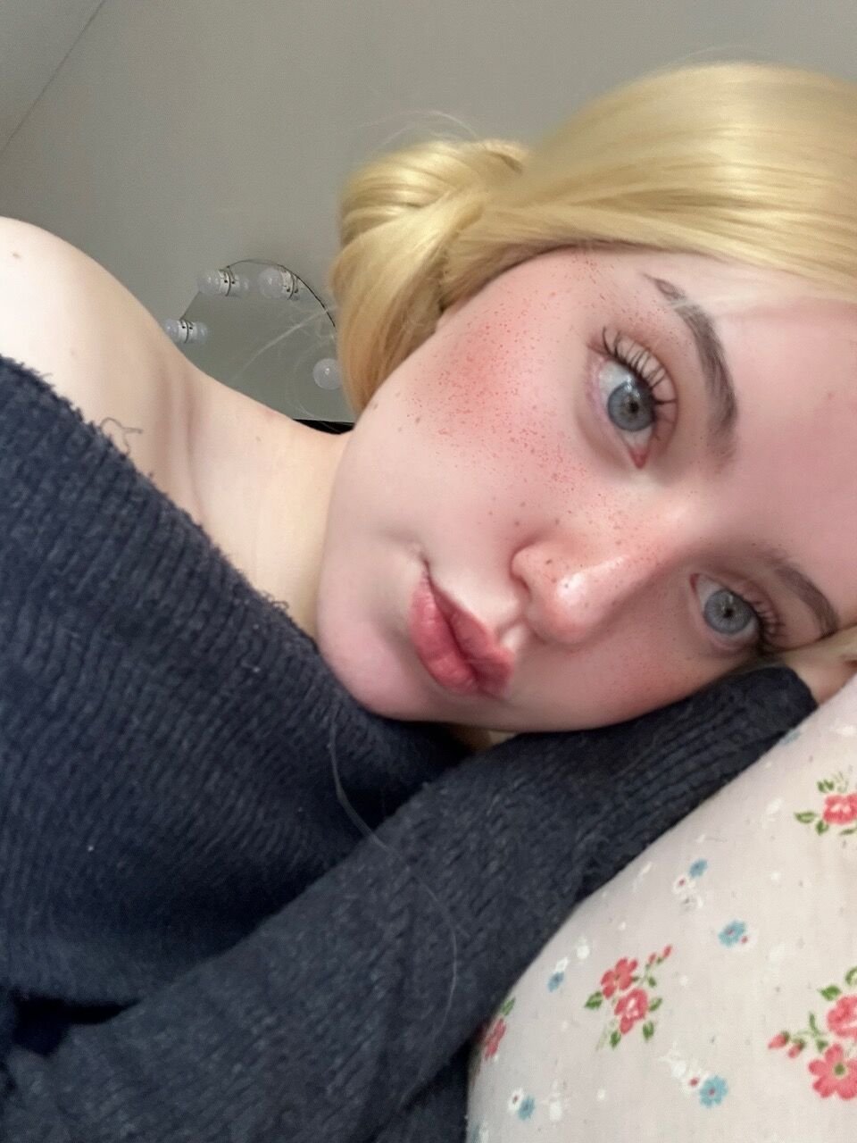 RowanWhita82269's profile picture. my bath is basically my therapy room, DM me for a session