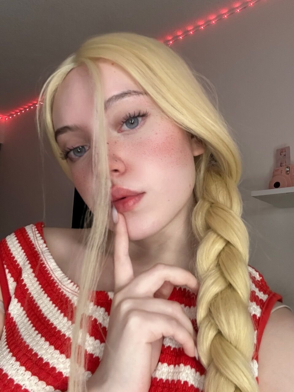 TateTollan72322's profile picture. i think my zodiac sign is the question mark, DM mee if u can read it