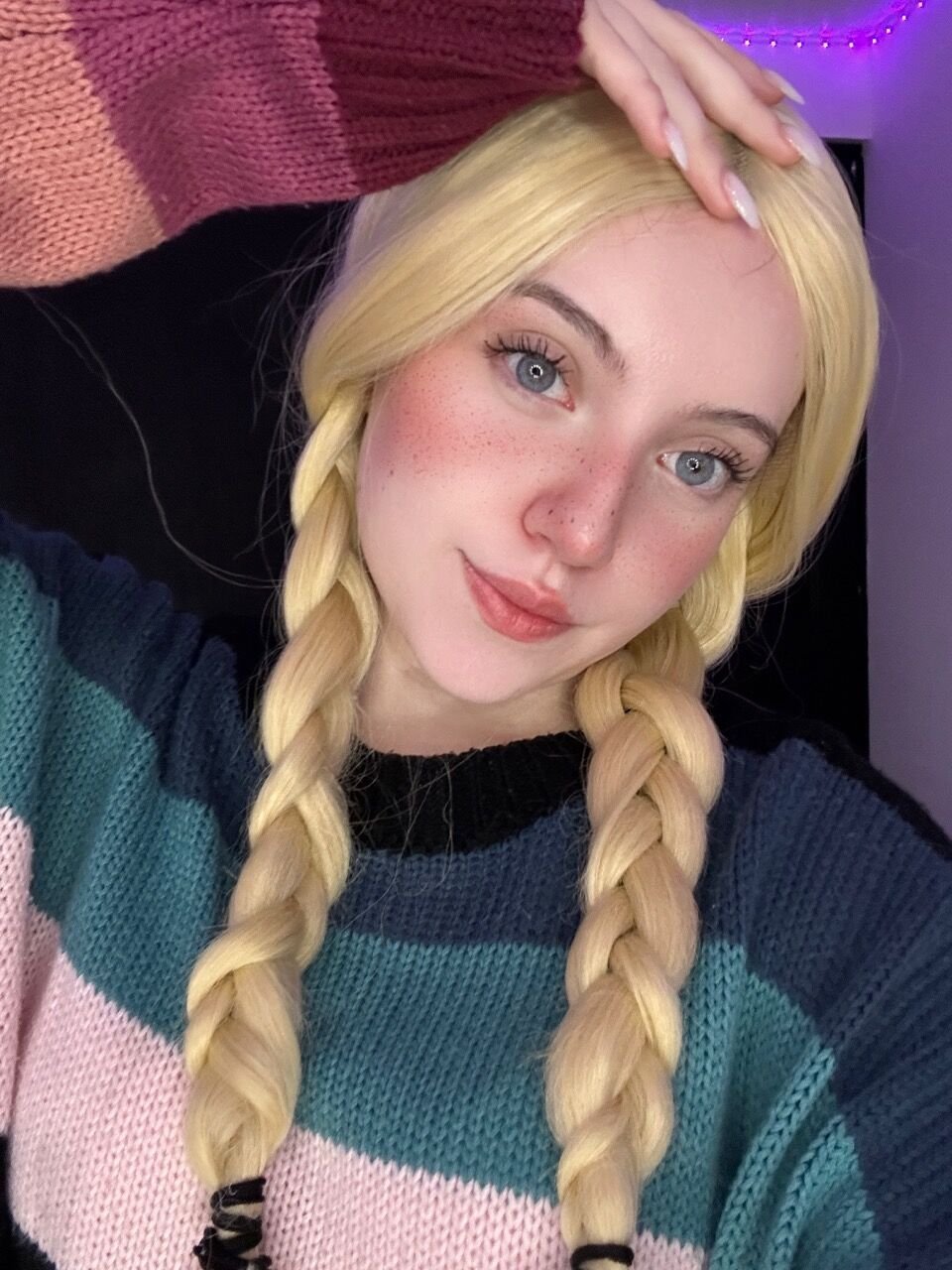 ERavenscro29447's profile picture. sometimes my brain freezes like i have too many apps openn, DM mee to reboot