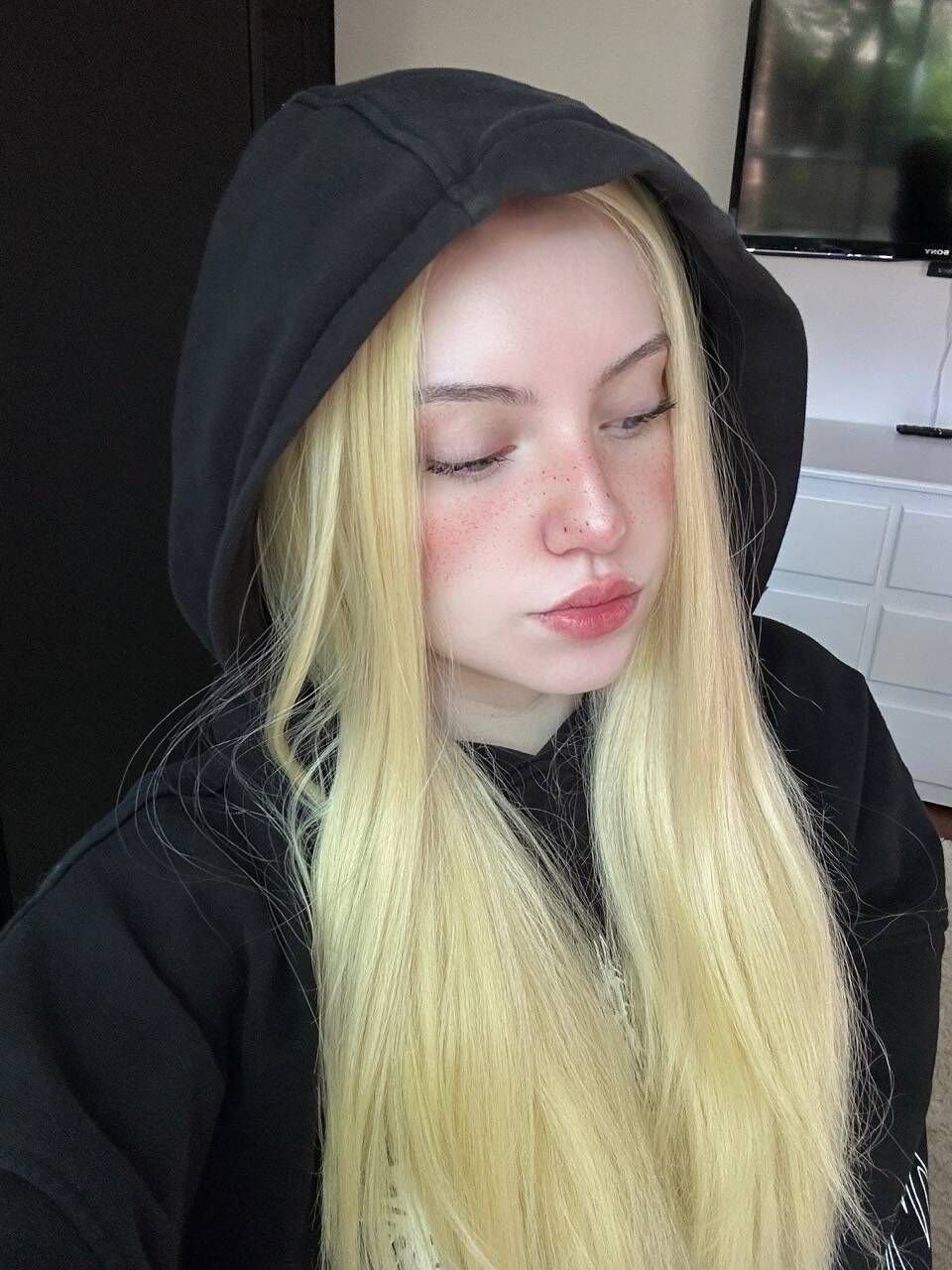 StrattonTa13378's profile picture. my favoritee song is the microwave beep, DM me if u vibe too