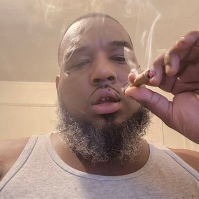 _Larry_Lov3's profile picture. Hide it in a Book!!! #49ers #BuckeyesFootball  #300Block #DinoGang...I love my life!!!...Pay Taxes...Rock Dope Kicks......Drink Champagne #TruSmokers