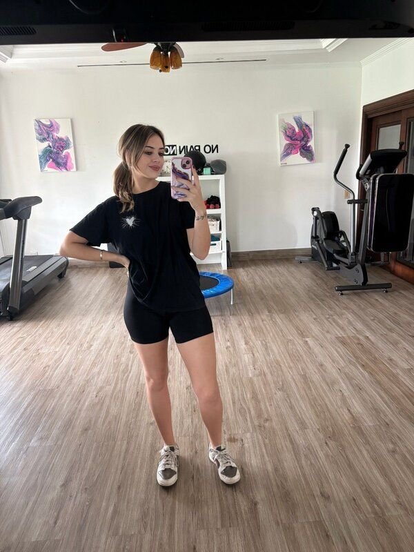 LynleyTrue14745's profile picture. deff not yourr average internet girl, proof s in DMs