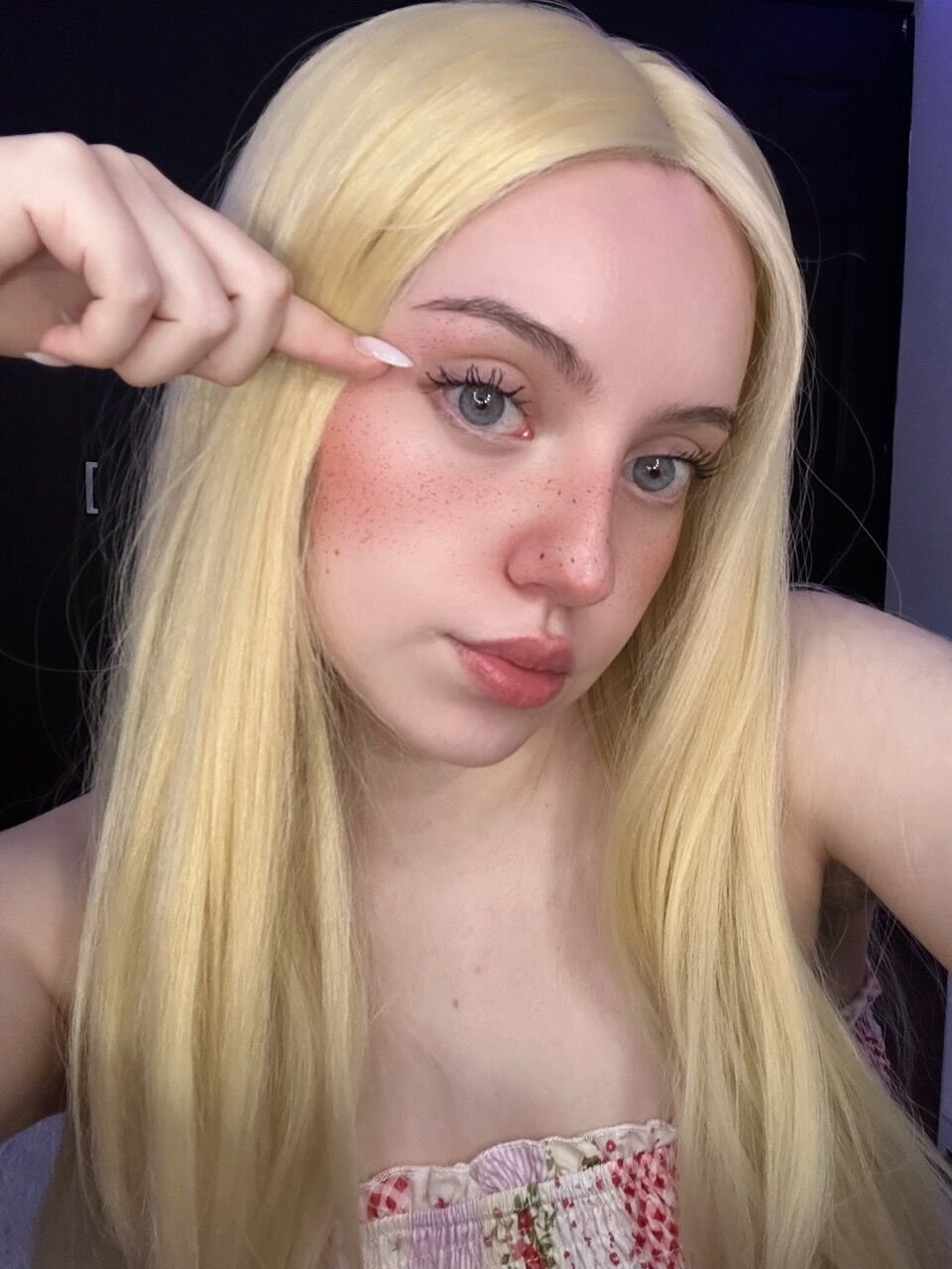 AugustMerr61506's profile picture. dont keep trying, just quit, unless it s trying to DM mee