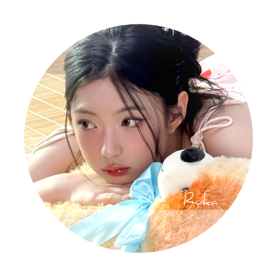 shacmpoo's profile picture. 🐇🍓 bunny hugging berry dreams ✧ 3:33 ✧ 🩹 honey air giggles ❀ mail @ moonpetal ♡ sleepy smile blooms, soft light wrapped around paws 🌷