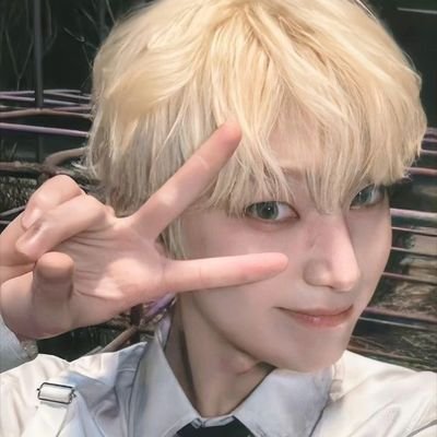 sunsunyuri's profile picture. 