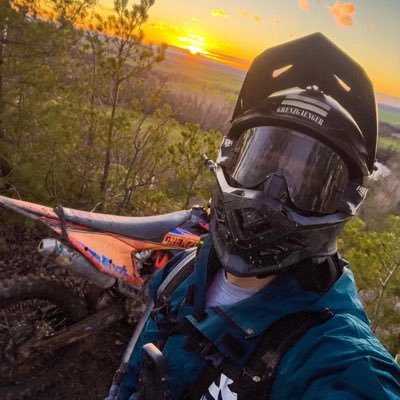 esbrowski's profile picture. Sokak Fotoğrafçısı | 🐺🌙