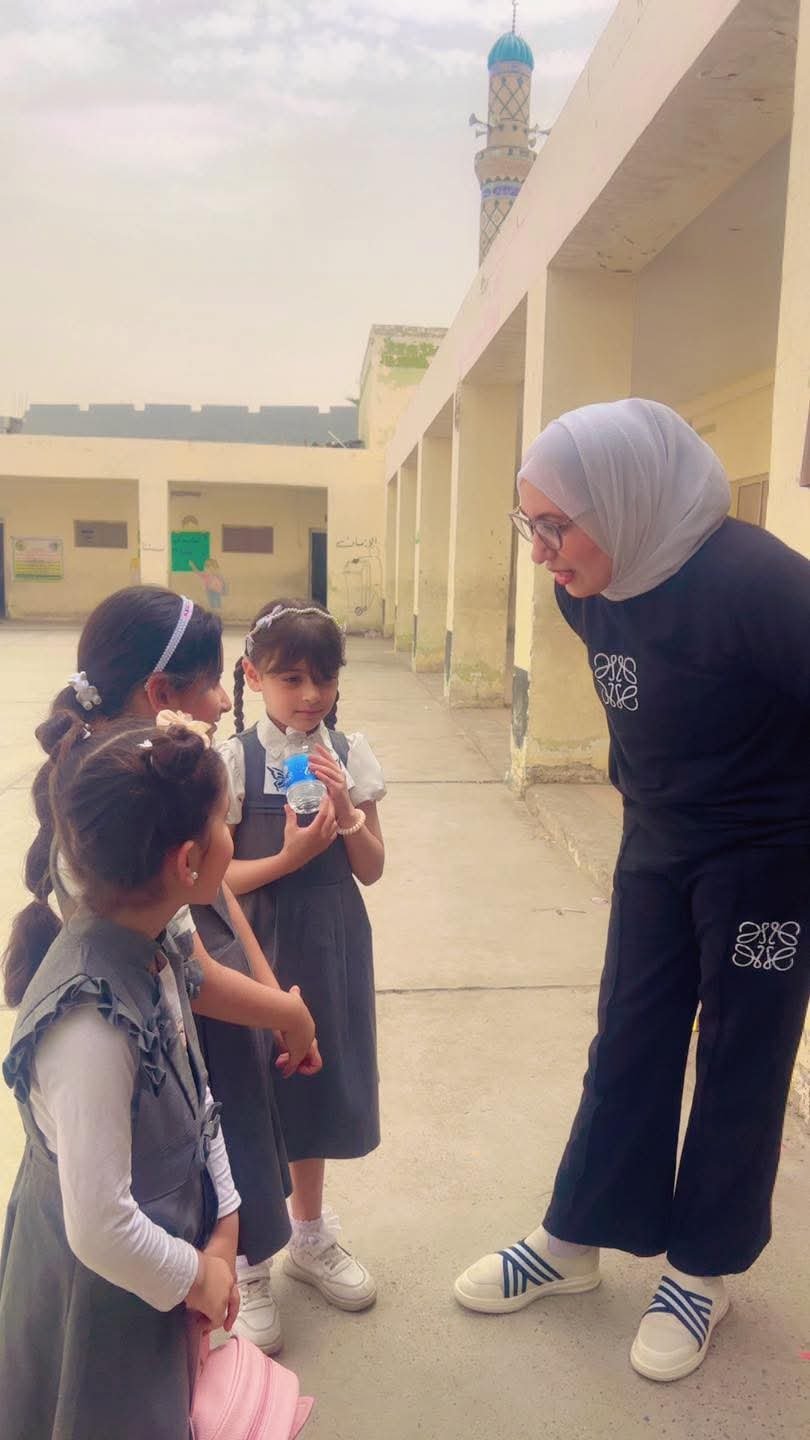 Nimamina926's profile picture. مدرسة و استاذة /  نغرس في قلوب الصغار حب الأرض وعزة إيران.