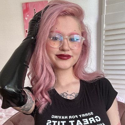 willowneptune's profile picture. big tits, bigger heart ♡ https://t.co/Hygy67C2My