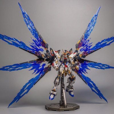 breni00's profile picture. 