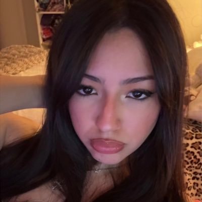 andreamerazz's profile picture. twitch streamer 𑁤 all links below ⇩