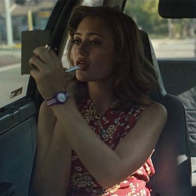 onlymayout's profile picture. 