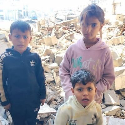 AbedSalah273062's profile picture. I am Dr. Abed from Gaza. I used to run a dental clinic, which was my only source of income. Unfortunately, it was completely destroyed by the war, and I lost ev