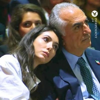 PahlaviOM's profile picture. به نامِ پهلوی امیدِ ملت 👑 👑 👑