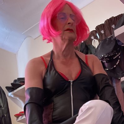 MissRosy666's profile picture. Lifestyle Mature CD/TV in my 60s’ ❤️‍🔥Leather ❤️‍🔥 gifts 🎁 welcome 😍