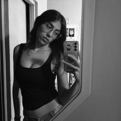 danabustamantee's profile picture. 