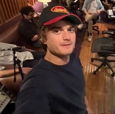 gaptootsmile's profile picture. 