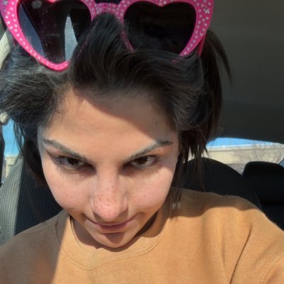 goonwithmarla's profile picture. I’m really normal!!!!!