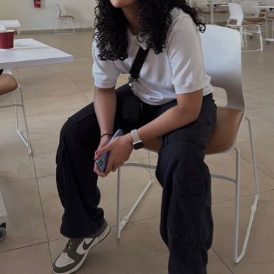 xipvl's profile picture. ig: ivcql ساكت أحيانًا