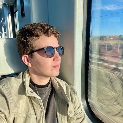 iaracarmonaa's profile picture. ✍️ | #Pride🌈