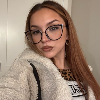 ayydrianna's profile picture. 