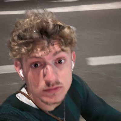 Chmiseverte's profile picture. Its a Parade inside my city 〽️ / KC