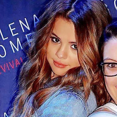 undrcwer's profile picture. Raised on glitter, heartbreak and district rebellions.