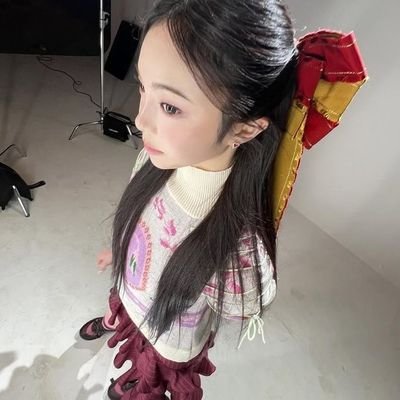 jeongleeamn's profile picture. blooming in @Clouds2Hearts