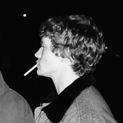 yurioconnell_'s profile picture. “Don't be nice to me, just spit in my mouth”