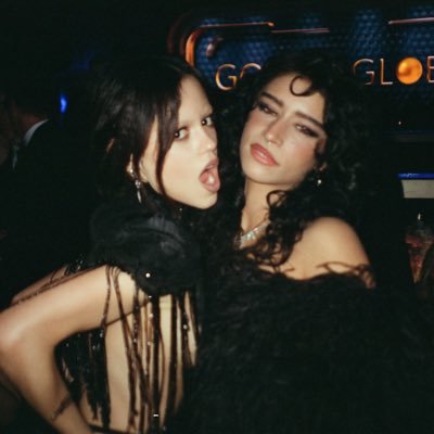 Iaambored69's profile picture. leave the game before the game leaves you 💔