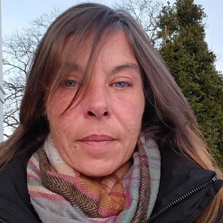 MissaMaybe's profile picture. irritated human