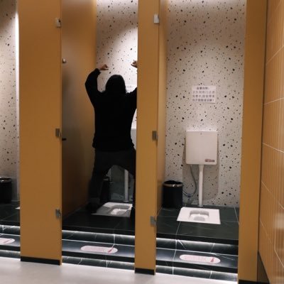 imsliceofcake's profile picture. 🇸🇬 | 99% Fangirling 1% Adulting |