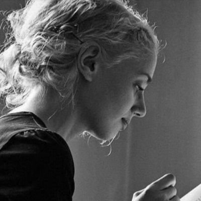 marjdreams's profile picture. J’ai habité de merveilleux orages ...                                       
Droits ©️
No tweet cited