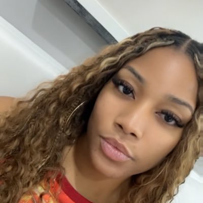 jolissaxo_'s profile picture. 