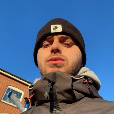 1Lampy's profile picture. 22 | The darkness is always before the dawn l @wolves I Call of Duty