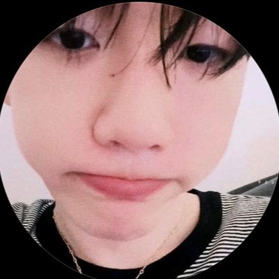 zhonglicoxas's profile picture. byun baekhyun e eu escutando exo no talo