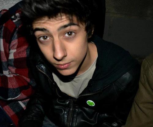 renatogueira's profile picture. http://t.co/rDkrRpBXNj